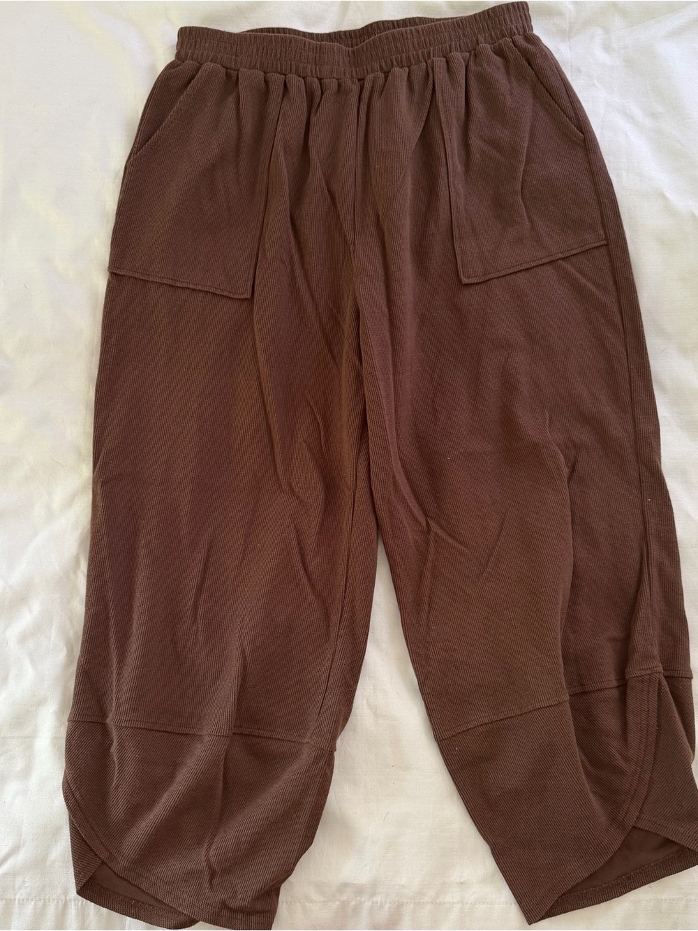 Ribbed barrel leg pants size women’s large